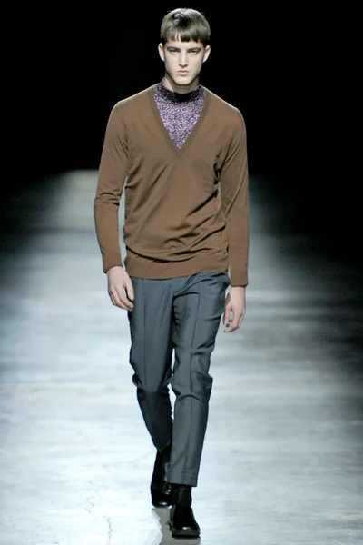 Look 29
